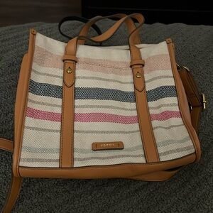 Fossil crossbody - like new